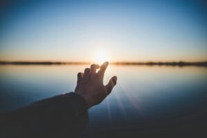 Read more about the article 35 Hope Quotes to Lift Your Spirit and Light Your Way