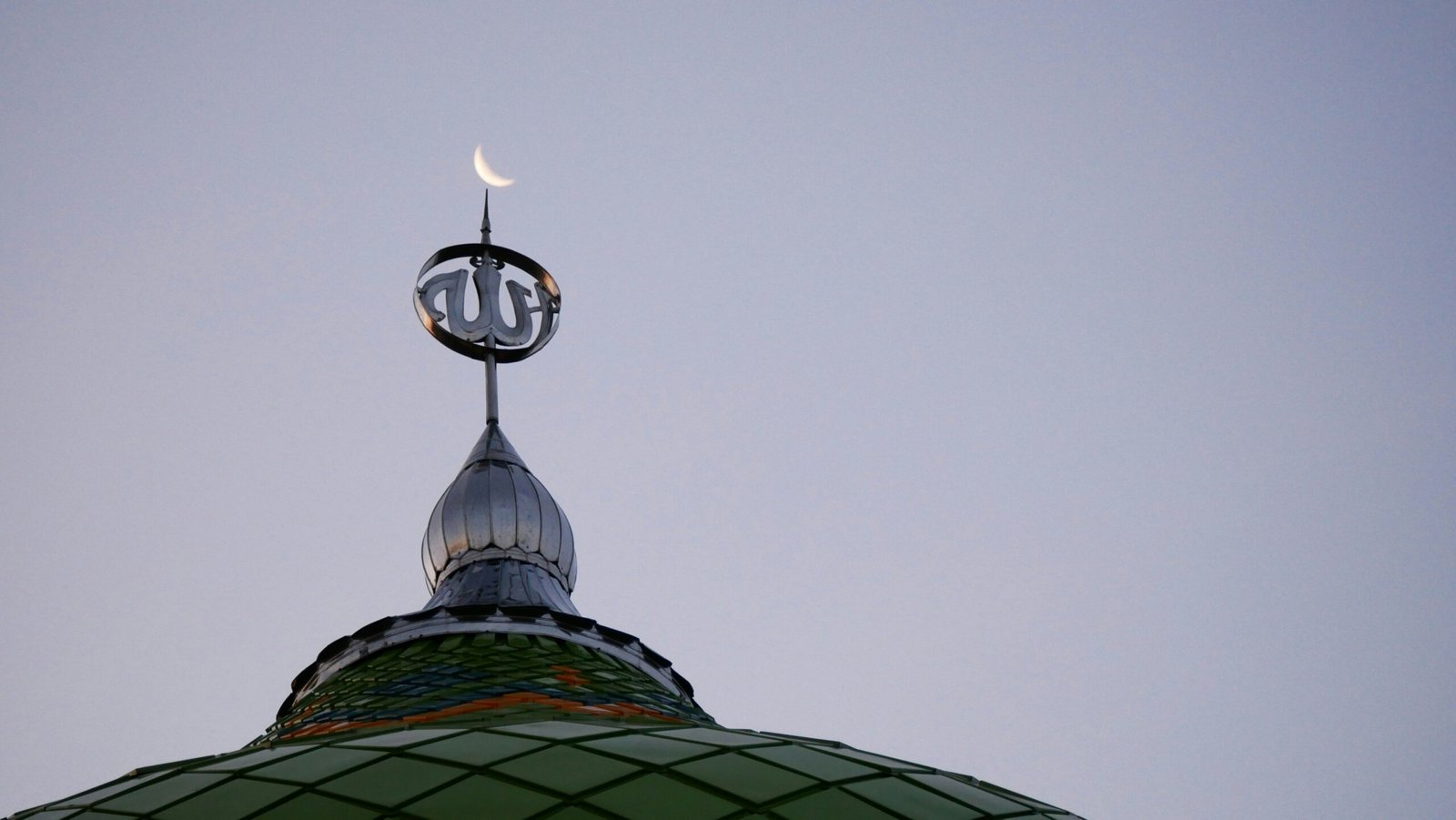 You are currently viewing Top 10 Islamic Quotes for Good Morning: Start Your Day with Faith