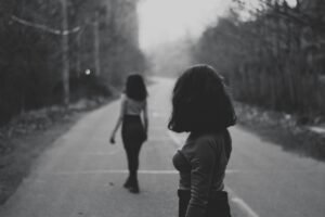 Read more about the article 35 Jealousy Quotes: Eye-Opening Sayings About Envy and Insecurity