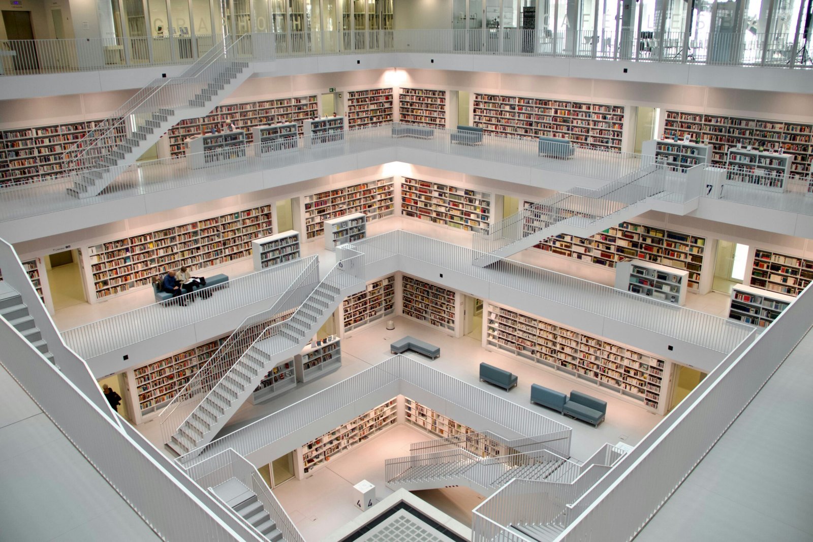 You are currently viewing 50+ Knowledge Quotes to Inspire Lifelong Learning