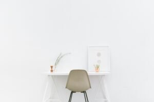 Read more about the article 15+ Minimalism Quotes: Wisdom for a Simpler, More Intentional Life