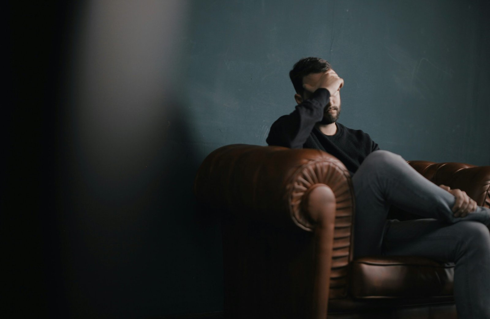 You are currently viewing Top 10 Sad Quotes: When Words Echo the Pain in Our Hearts