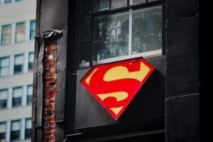 Read more about the article 12 Superman Quotes: Truth, Justice, and the Strength Within