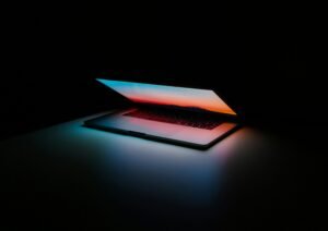 Read more about the article 20 Quotes on Technology: Wisdom for the Digital Age