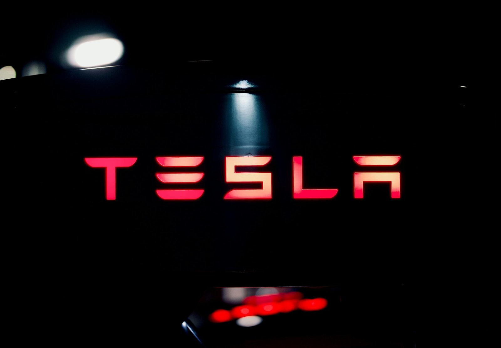 You are currently viewing 30+ Elon Musk Quotes That Will Challenge and Even Shock You